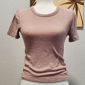 Basic peach t-shirt